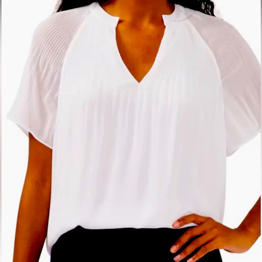 Halogen release pleat blouse